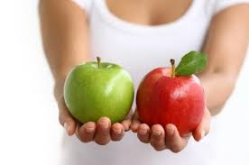 green and red apple